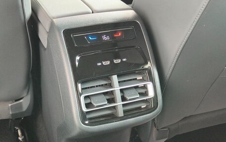 Volkswagen Tiguan, 2026 год, 4 761 700 рублей, 15 фотография