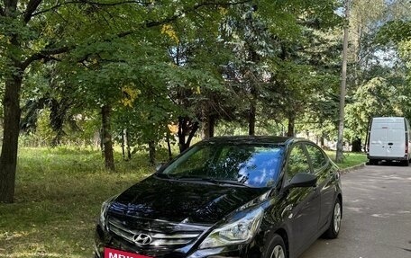 Hyundai Solaris II рестайлинг, 2016 год, 1 350 000 рублей, 2 фотография