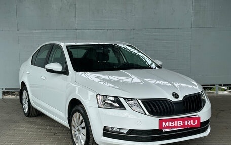 Skoda Octavia, 2019 год, 1 820 000 рублей, 3 фотография