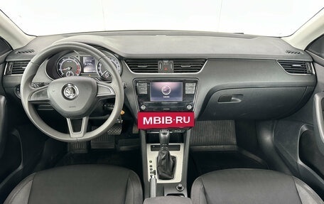Skoda Octavia, 2019 год, 1 820 000 рублей, 12 фотография