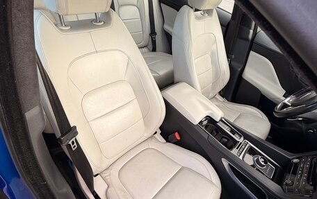 Jaguar F-Pace, 2016 год, 3 590 000 рублей, 9 фотография