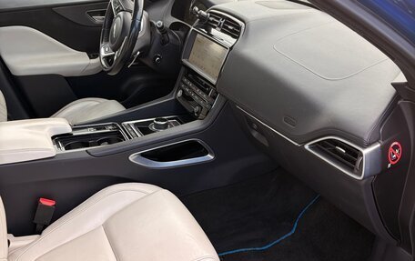 Jaguar F-Pace, 2016 год, 3 590 000 рублей, 8 фотография