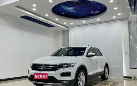 Volkswagen T-Roc I, 2022 год, 1 266 000 рублей, 1 фотография