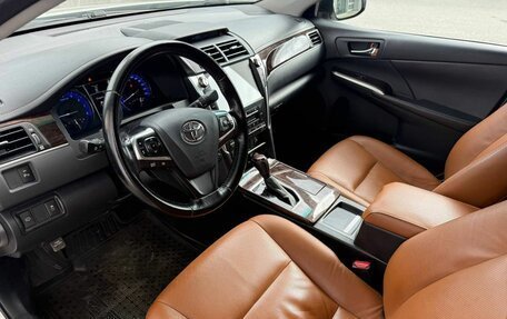 Toyota Camry, 2017 год, 2 098 000 рублей, 5 фотография