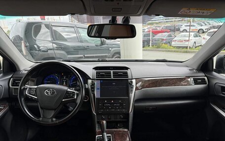 Toyota Camry, 2017 год, 2 098 000 рублей, 12 фотография