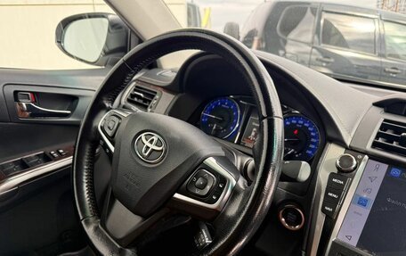 Toyota Camry, 2017 год, 2 098 000 рублей, 13 фотография