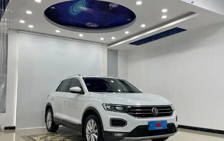 Volkswagen T-Roc I, 2022 год, 1 266 000 рублей, 3 фотография