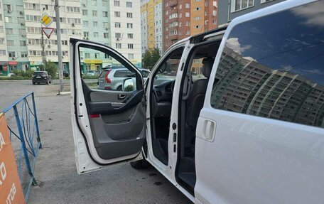 Hyundai H-1 II рестайлинг, 2012 год, 1 590 000 рублей, 12 фотография