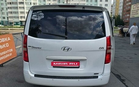 Hyundai H-1 II рестайлинг, 2012 год, 1 590 000 рублей, 6 фотография