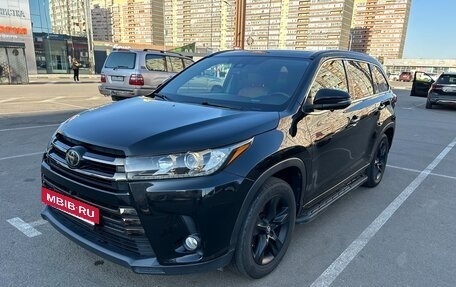 Toyota Highlander III, 2020 год, 3 790 000 рублей, 3 фотография