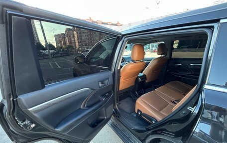Toyota Highlander III, 2020 год, 3 790 000 рублей, 14 фотография