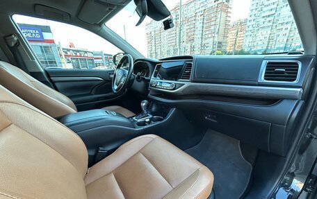 Toyota Highlander III, 2020 год, 3 790 000 рублей, 19 фотография