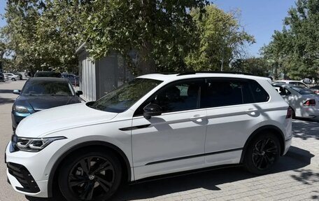 Volkswagen Tiguan II, 2021 год, 3 999 000 рублей, 5 фотография