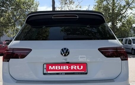 Volkswagen Tiguan II, 2021 год, 3 999 000 рублей, 3 фотография
