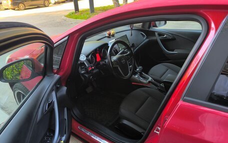 Opel Astra J, 2010 год, 675 000 рублей, 11 фотография
