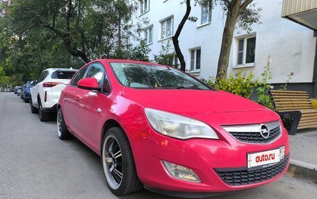 Opel Astra J, 2010 год, 675 000 рублей, 2 фотография