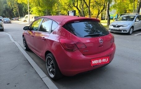 Opel Astra J, 2010 год, 675 000 рублей, 4 фотография