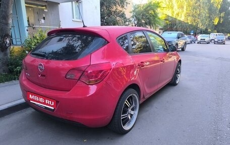Opel Astra J, 2010 год, 675 000 рублей, 3 фотография