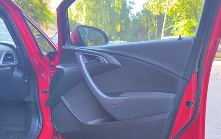 Opel Astra J, 2010 год, 675 000 рублей, 18 фотография