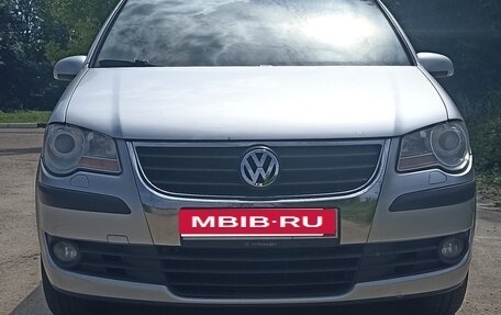 Volkswagen Touran III, 2008 год, 619 000 рублей, 1 фотография