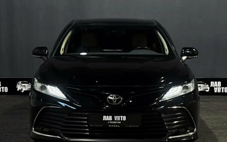 Toyota Camry, 2021 год, 2 850 000 рублей, 2 фотография
