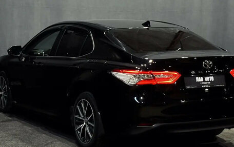 Toyota Camry, 2021 год, 2 850 000 рублей, 8 фотография