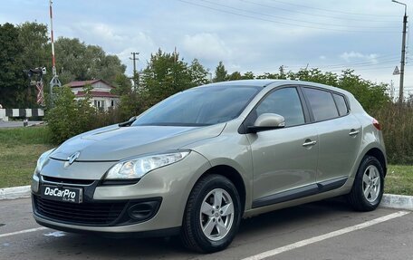 Renault Megane III, 2014 год, 775 000 рублей, 2 фотография