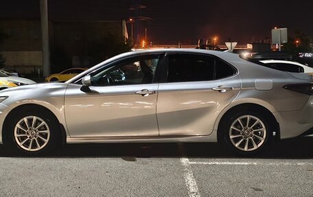Toyota Camry, 2021 год, 1 800 000 рублей, 8 фотография