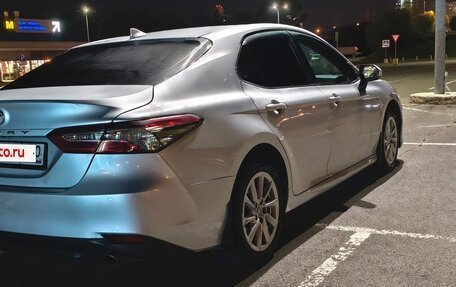 Toyota Camry, 2021 год, 1 800 000 рублей, 5 фотография