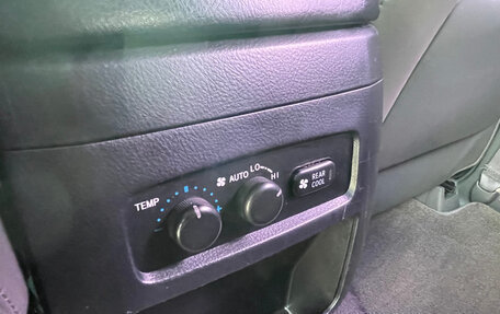 Toyota Land Cruiser Prado 120 рестайлинг, 2006 год, 1 890 000 рублей, 12 фотография