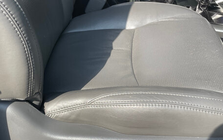 Toyota Land Cruiser Prado 120 рестайлинг, 2006 год, 1 890 000 рублей, 16 фотография