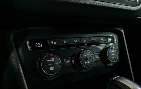 Volkswagen Tiguan II, 2020 год, 2 790 000 рублей, 19 фотография