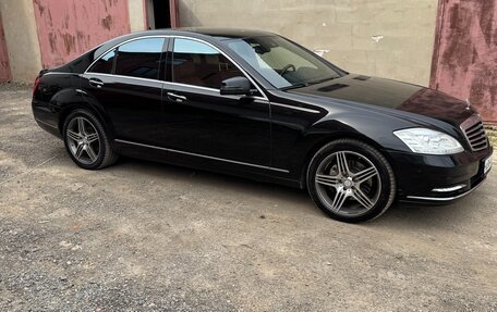 Mercedes-Benz S-Класс, 2010 год, 1 655 000 рублей, 2 фотография