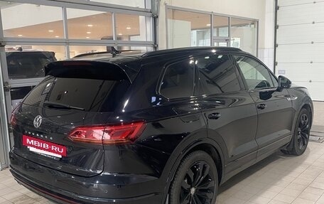 Volkswagen Touareg III, 2020 год, 6 100 000 рублей, 2 фотография