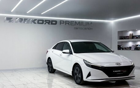 Hyundai Elantra, 2021 год, 2 200 000 рублей, 2 фотография