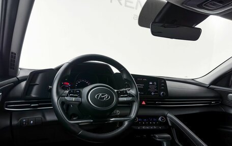 Hyundai Elantra, 2021 год, 2 200 000 рублей, 20 фотография
