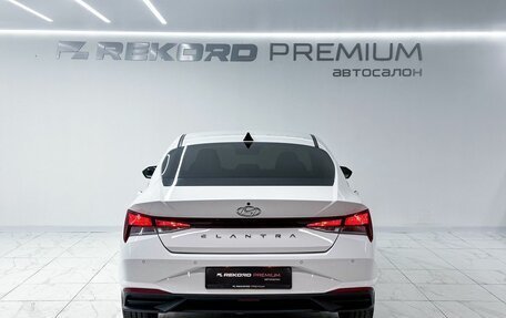 Hyundai Elantra, 2021 год, 2 200 000 рублей, 25 фотография