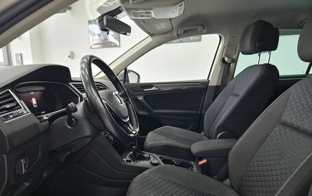 Volkswagen Tiguan II, 2018 год, 2 520 000 рублей, 4 фотография
