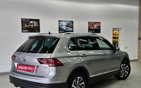 Volkswagen Tiguan II, 2018 год, 2 520 000 рублей, 2 фотография