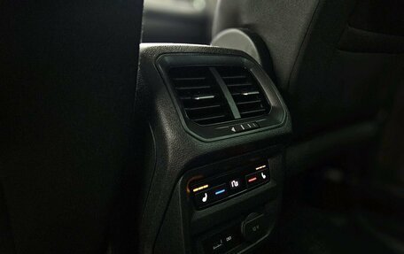 Volkswagen Tiguan II, 2018 год, 2 520 000 рублей, 15 фотография