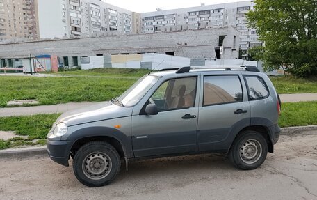Chevrolet Niva I рестайлинг, 2010 год, 250 000 рублей, 2 фотография