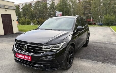 Volkswagen Tiguan II, 2021 год, 4 350 000 рублей, 3 фотография