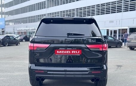 Toyota Sequoia, 2023 год, 13 900 000 рублей, 4 фотография
