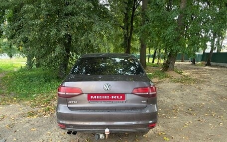 Volkswagen Jetta VI, 2016 год, 860 000 рублей, 2 фотография