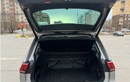 Volkswagen Tiguan II, 2020 год, 2 720 000 рублей, 2 фотография