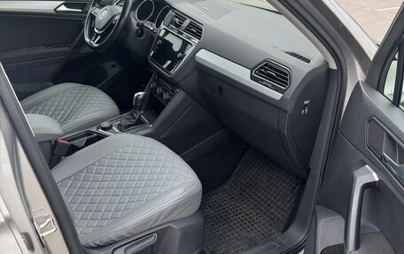 Volkswagen Tiguan II, 2020 год, 2 720 000 рублей, 11 фотография