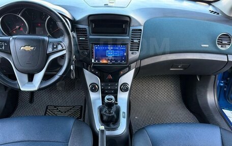Chevrolet Cruze II, 2011 год, 750 000 рублей, 9 фотография