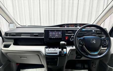 Honda Stepwgn IV, 2020 год, 2 299 000 рублей, 16 фотография