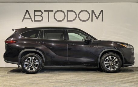Toyota Highlander, 2021 год, 4 790 000 рублей, 6 фотография