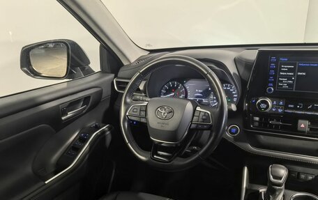 Toyota Highlander, 2021 год, 4 790 000 рублей, 19 фотография